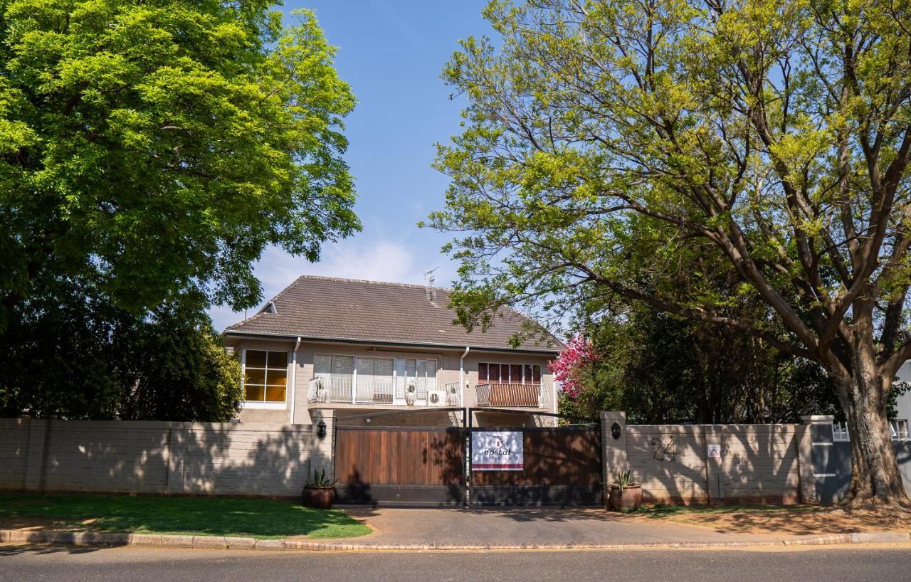 Opstal Gastehuis Potchefstroom Exterior foto